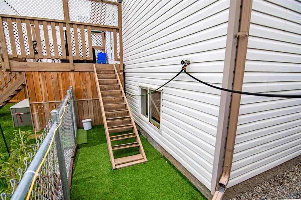 MLS® A2253402 - 264 Lancaster Drive  in Lancaster Meadows Red Deer, Residential