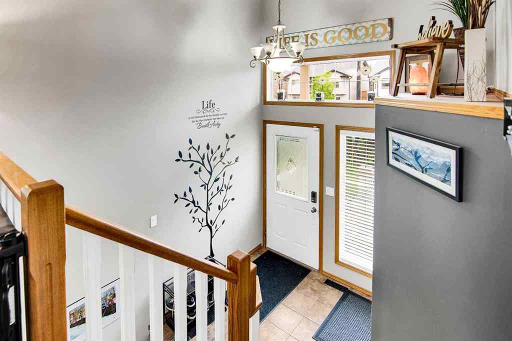MLS® A2253402 - 264 Lancaster Drive  in Lancaster Meadows Red Deer, Residential
