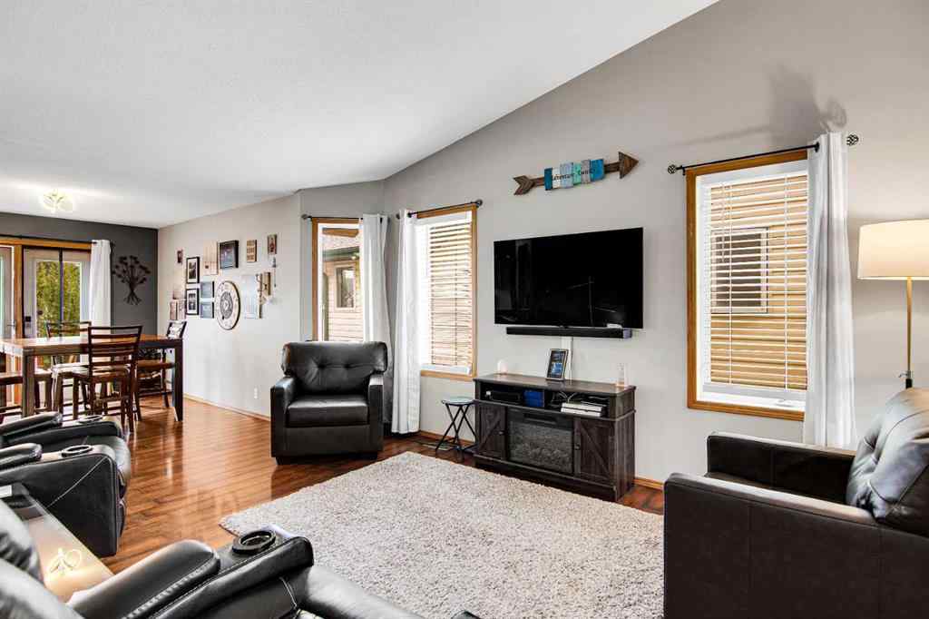 MLS® A2253402 - 264 Lancaster Drive  in Lancaster Meadows Red Deer, Residential