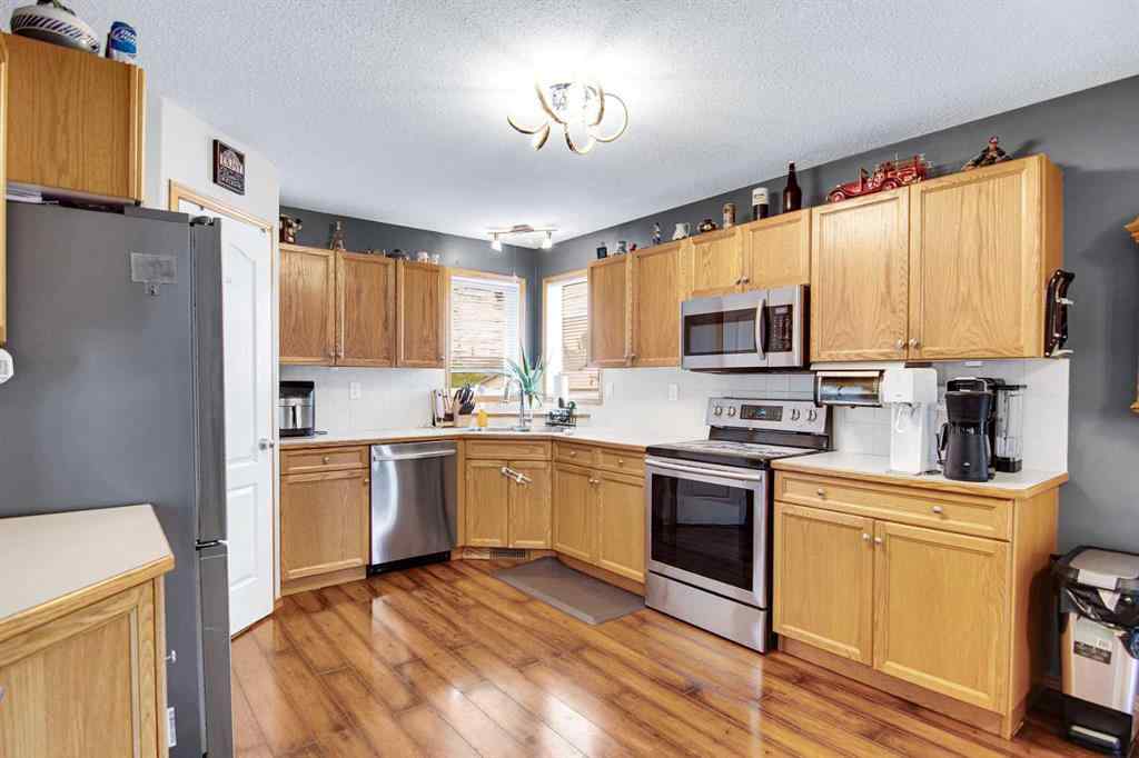 MLS® A2253402 - 264 Lancaster Drive  in Lancaster Meadows Red Deer, Residential