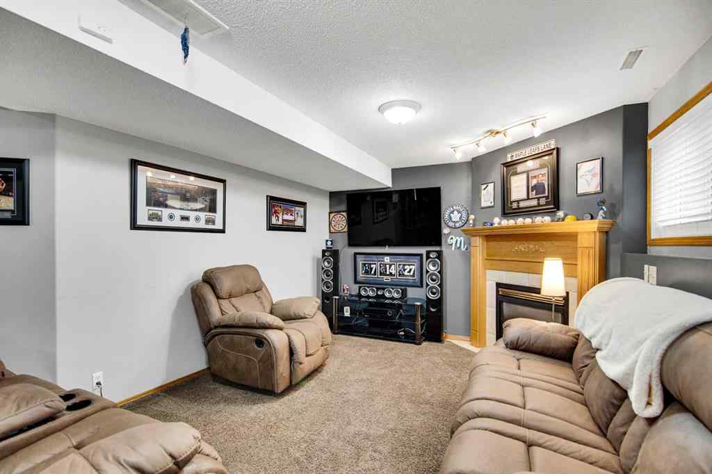 MLS® A2253402 - 264 Lancaster Drive  in Lancaster Meadows Red Deer, Residential