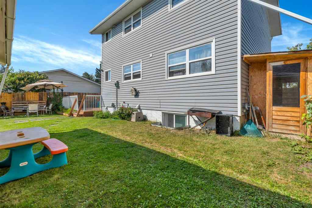MLS® A2253403 - 4771 Rundlehorn Drive NE in Rundle Calgary, Residential