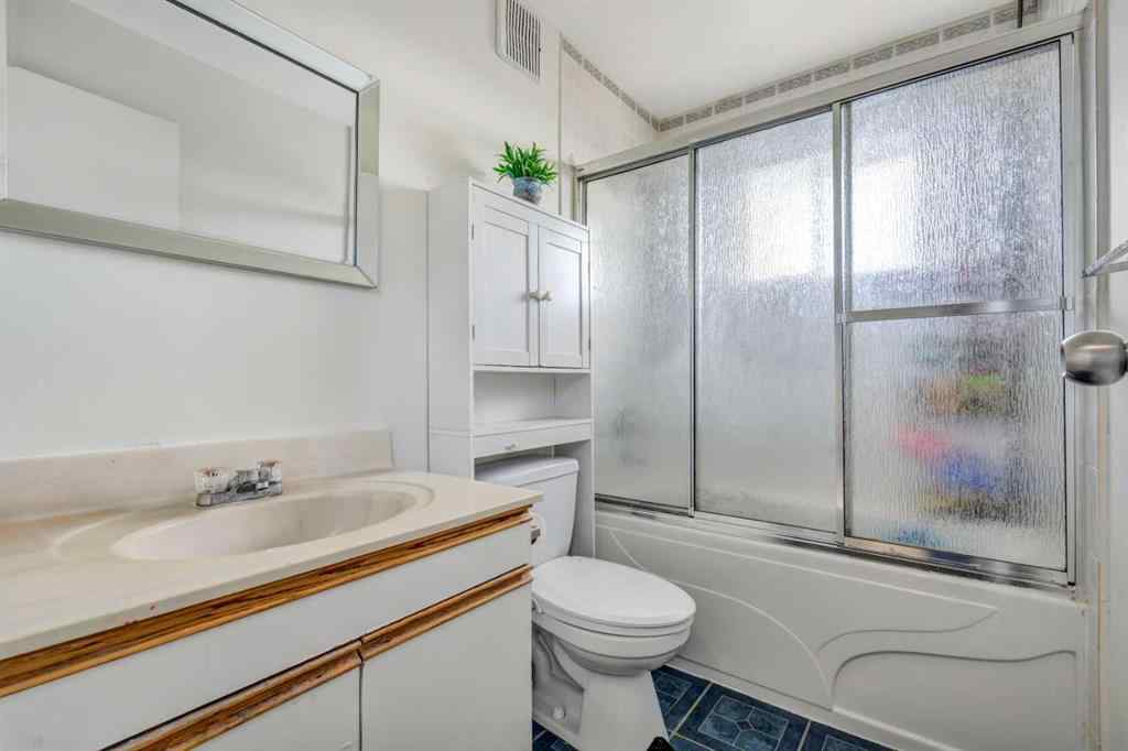 MLS® A2253403 - 4771 Rundlehorn Drive NE in Rundle Calgary, Residential