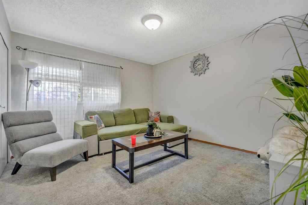 MLS® A2253403 - 4771 Rundlehorn Drive NE in Rundle Calgary, Residential
