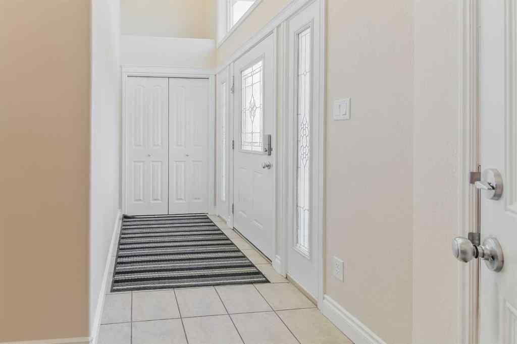 MLS® A2253408 - 223 Gateway Manor S in Fairmont Lethbridge, Residential