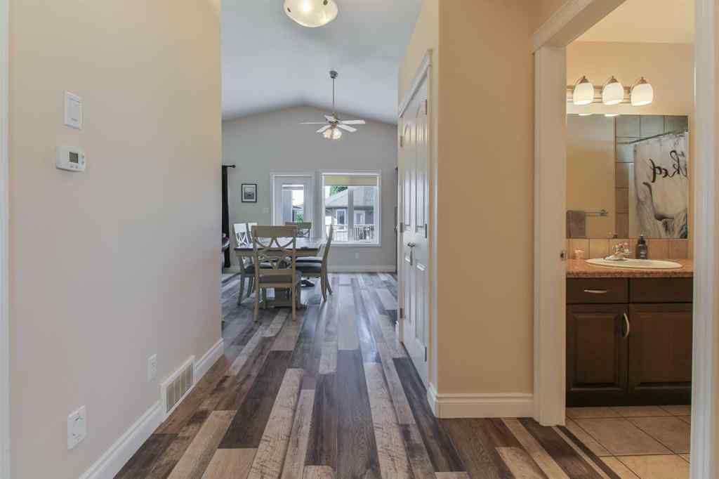 MLS® A2253408 - 223 Gateway Manor S in Fairmont Lethbridge, Residential