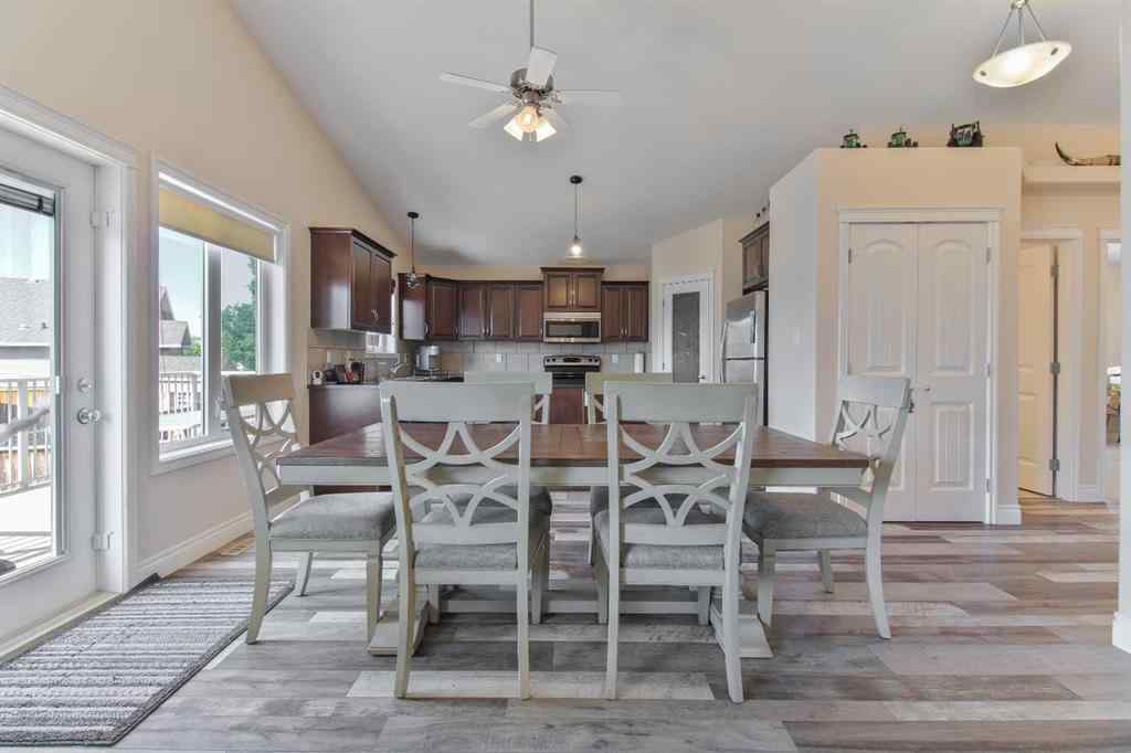 MLS® A2253408 - 223 Gateway Manor S in Fairmont Lethbridge, Residential