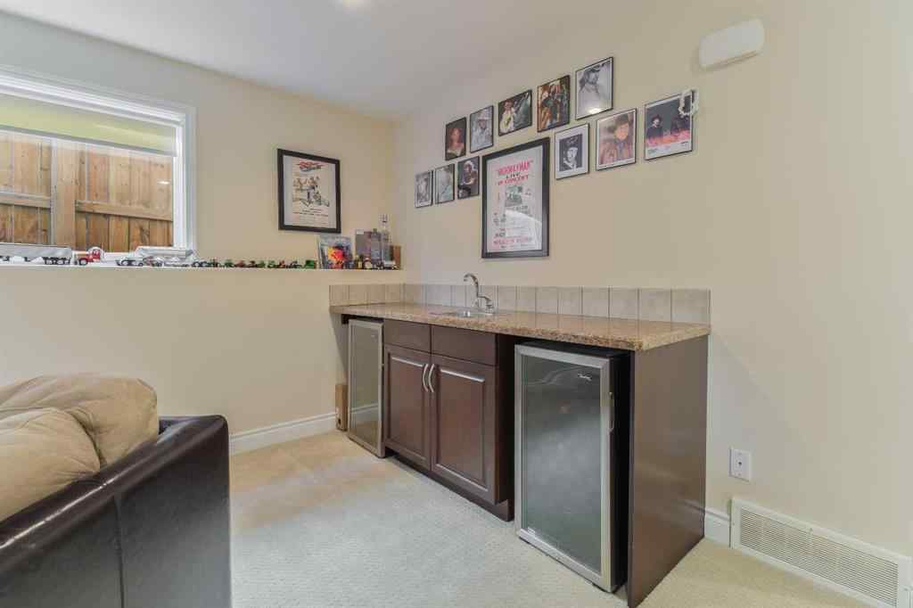 MLS® A2253408 - 223 Gateway Manor S in Fairmont Lethbridge, Residential