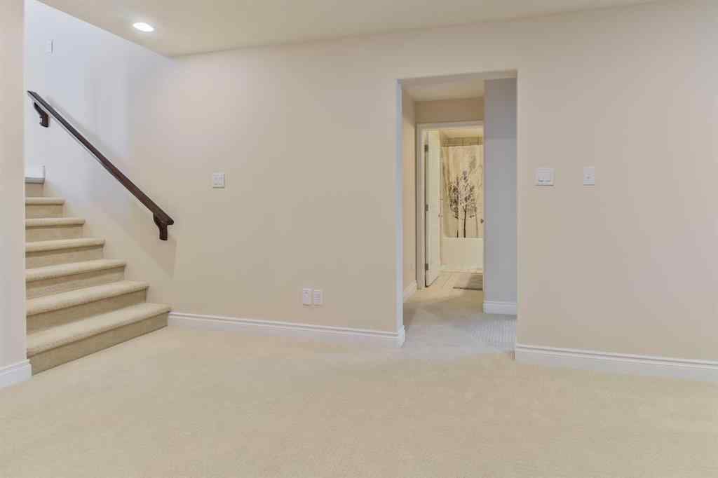 MLS® A2253408 - 223 Gateway Manor S in Fairmont Lethbridge, Residential
