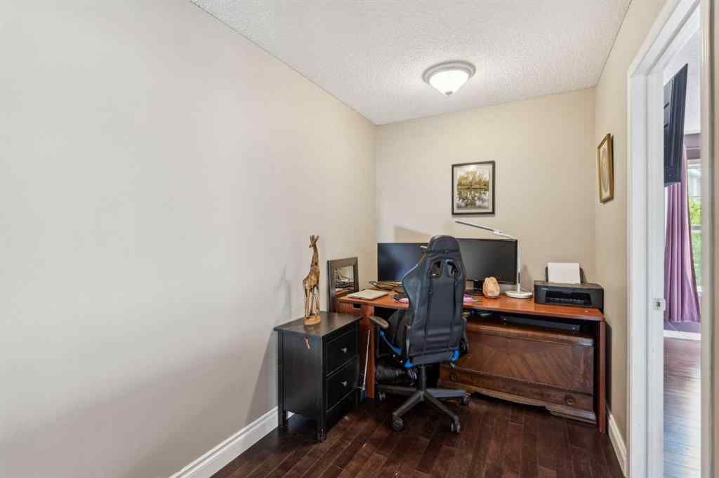 MLS® A2253414 - 3198 New Brighton Gardens SE in New Brighton Calgary, Residential