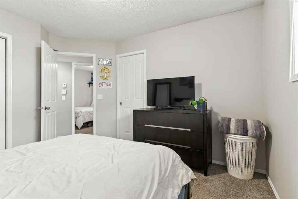 MLS® A2253418 - Unit #2 2207 28 Street SW in Killarney/Glengarry Calgary, Residential