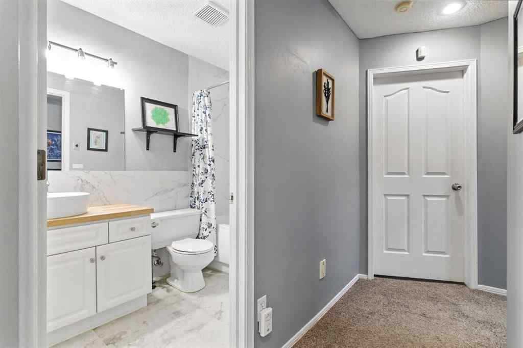 MLS® A2253418 - Unit #2 2207 28 Street SW in Killarney/Glengarry Calgary, Residential