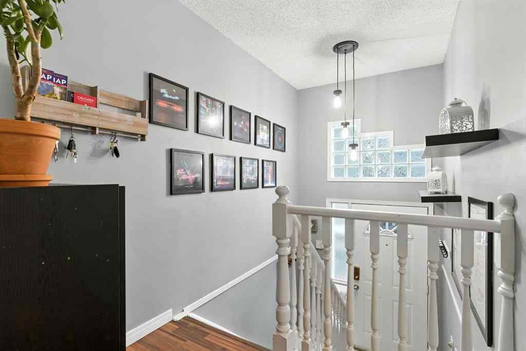 MLS® A2253418 - Unit #2 2207 28 Street SW in Killarney/Glengarry Calgary, Residential
