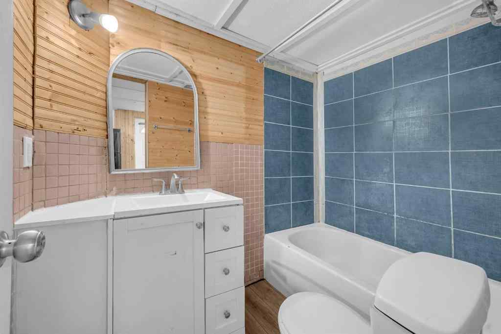MLS® A2253419 - 2207 48 Street NE in Rundle Calgary, Residential
