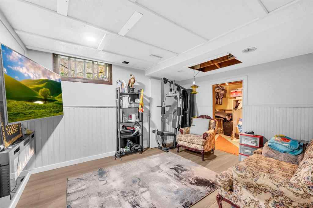 MLS® A2253419 - 2207 48 Street NE in Rundle Calgary, Residential