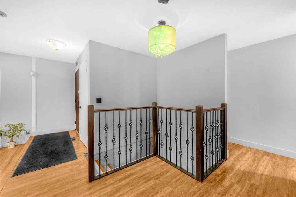 MLS® A2253419 - 2207 48 Street NE in Rundle Calgary, Residential