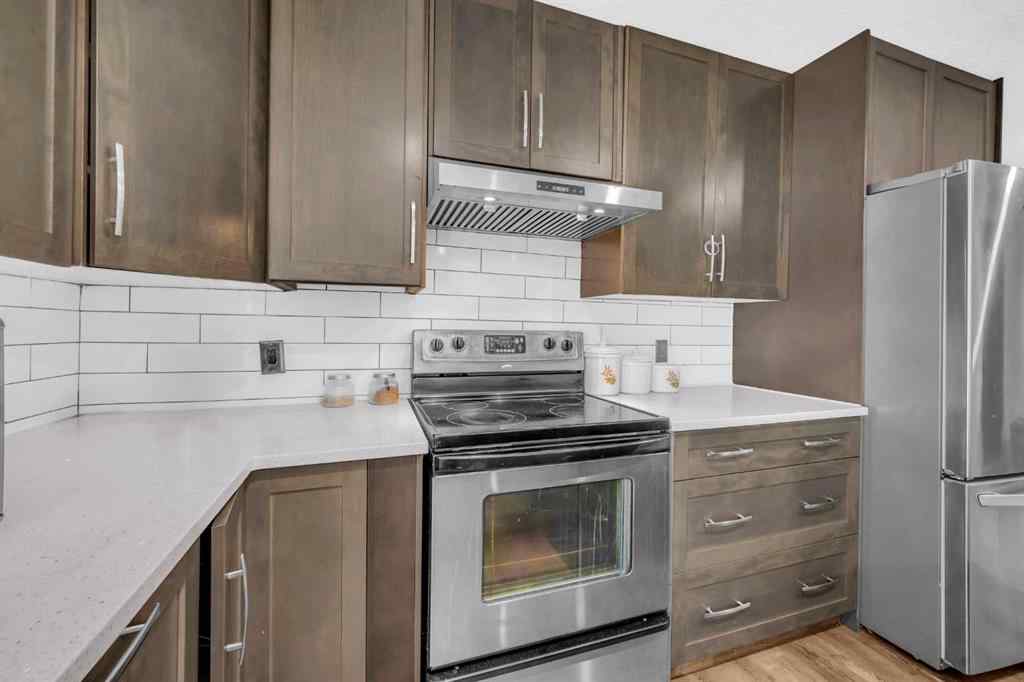 MLS® A2253419 - 2207 48 Street NE in Rundle Calgary, Residential