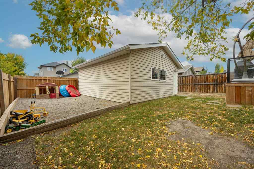 MLS® A2253422 - 93 Crystal Shores Heights  in Crystal Shores Okotoks, Residential