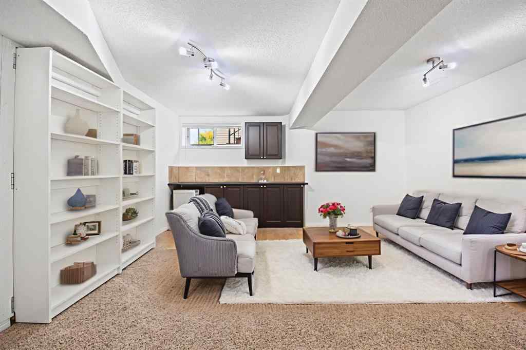 MLS® A2253422 - 93 Crystal Shores Heights  in Crystal Shores Okotoks, Residential