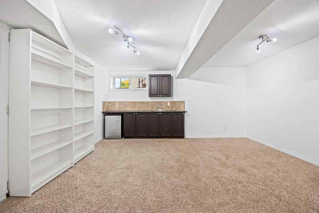 MLS® A2253422 - 93 Crystal Shores Heights  in Crystal Shores Okotoks, Residential
