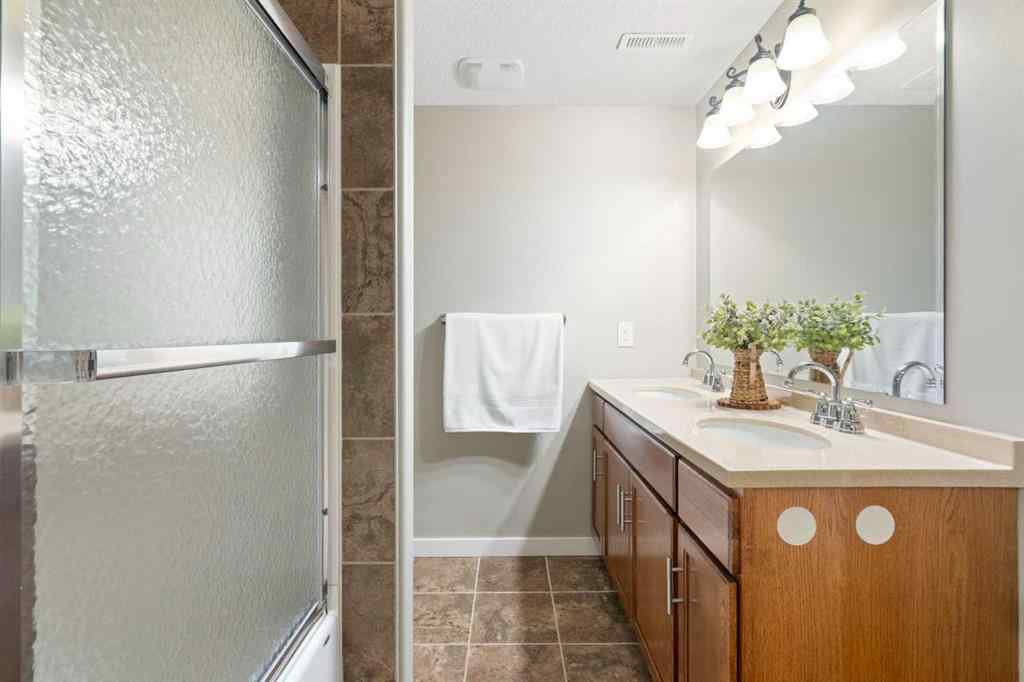 MLS® A2253424 - 612 Royal Court NW in Royal Oak Calgary, Residential