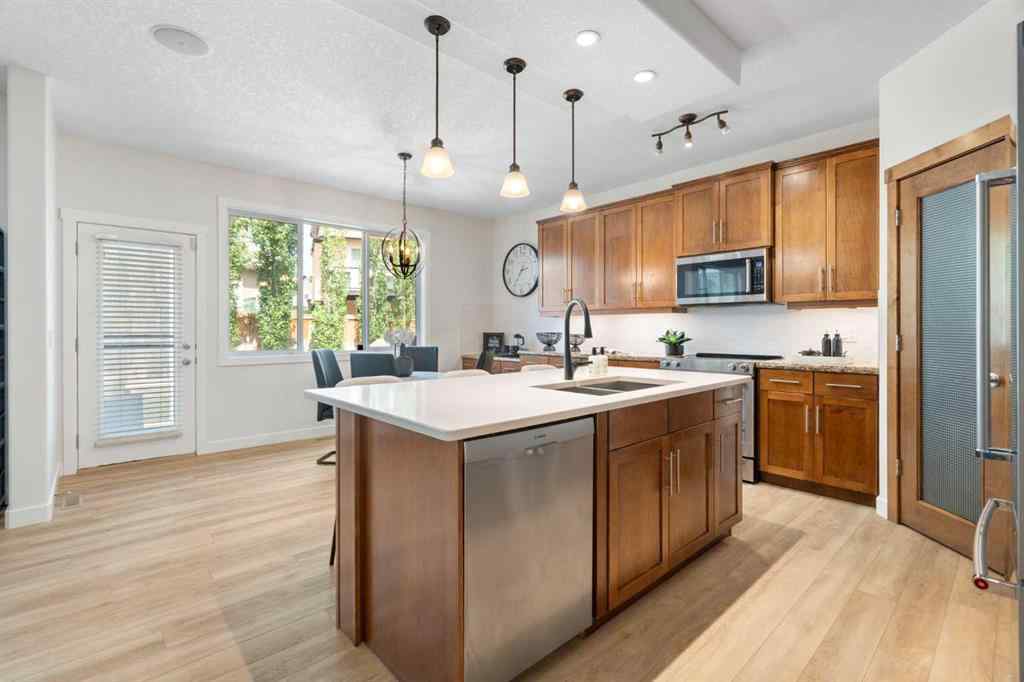 MLS® A2253424 - 612 Royal Court NW in Royal Oak Calgary, Residential