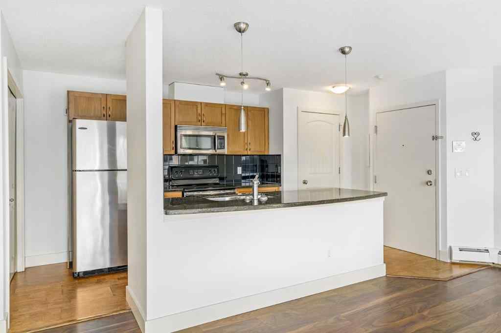 MLS® A2253426 - Unit #3 207 Village Terrace SW in Patterson Calgary, Residential