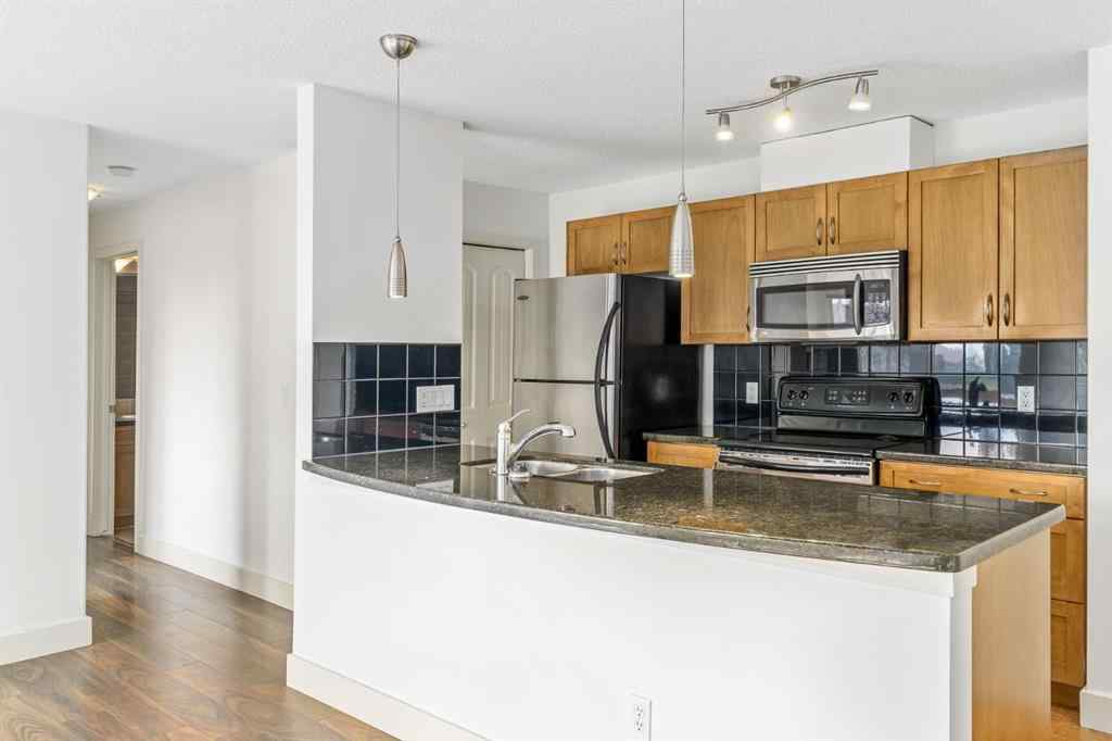 MLS® A2253426 - Unit #3 207 Village Terrace SW in Patterson Calgary, Residential