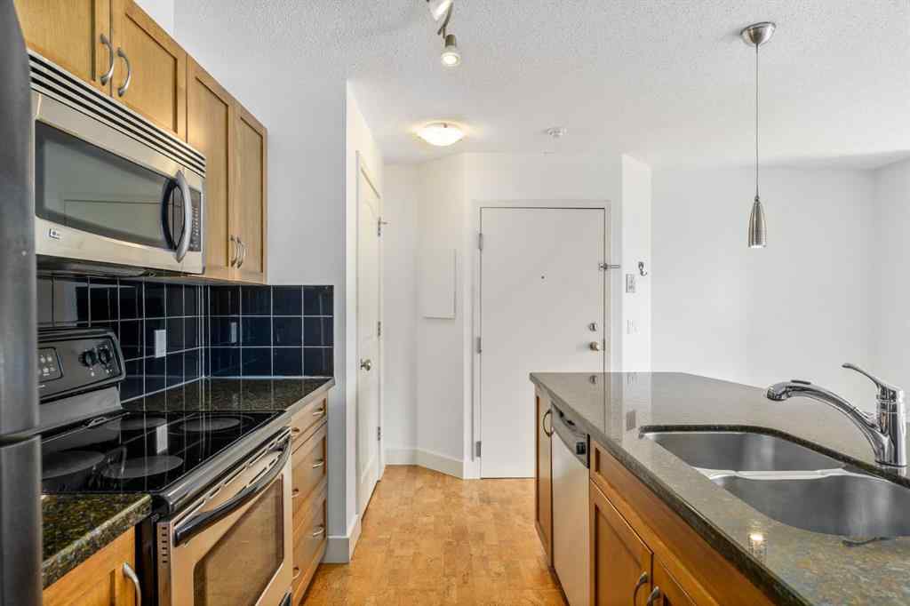 MLS® A2253426 - Unit #3 207 Village Terrace SW in Patterson Calgary, Residential