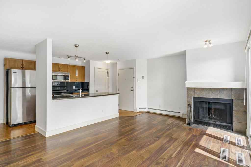 MLS® A2253426 - Unit #3 207 Village Terrace SW in Patterson Calgary, Residential