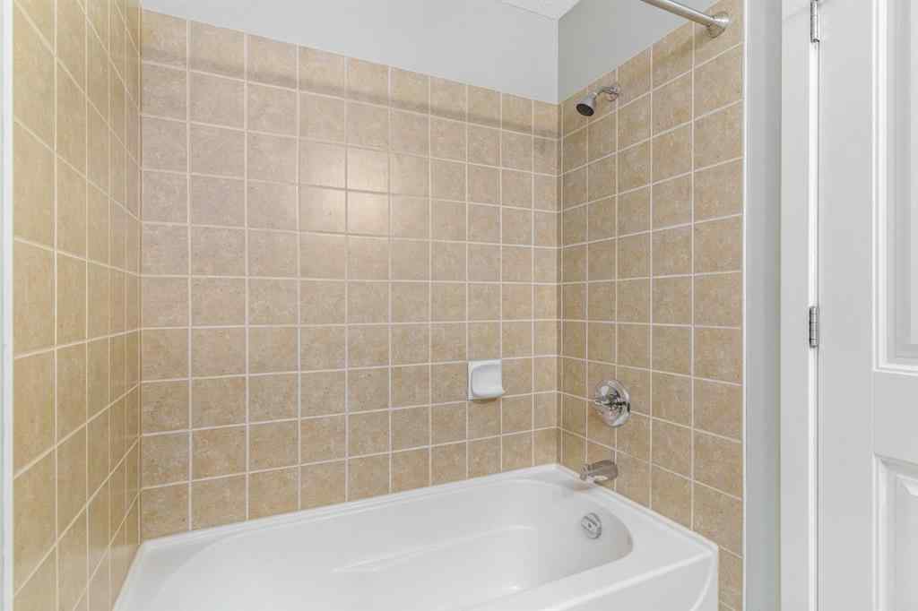 MLS® A2253426 - Unit #3 207 Village Terrace SW in Patterson Calgary, Residential