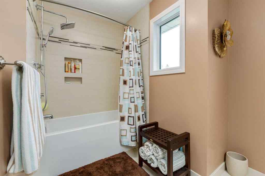 MLS® A2253429 - 215 Alandale Place SW in NONE Rural Rocky View County, Residential