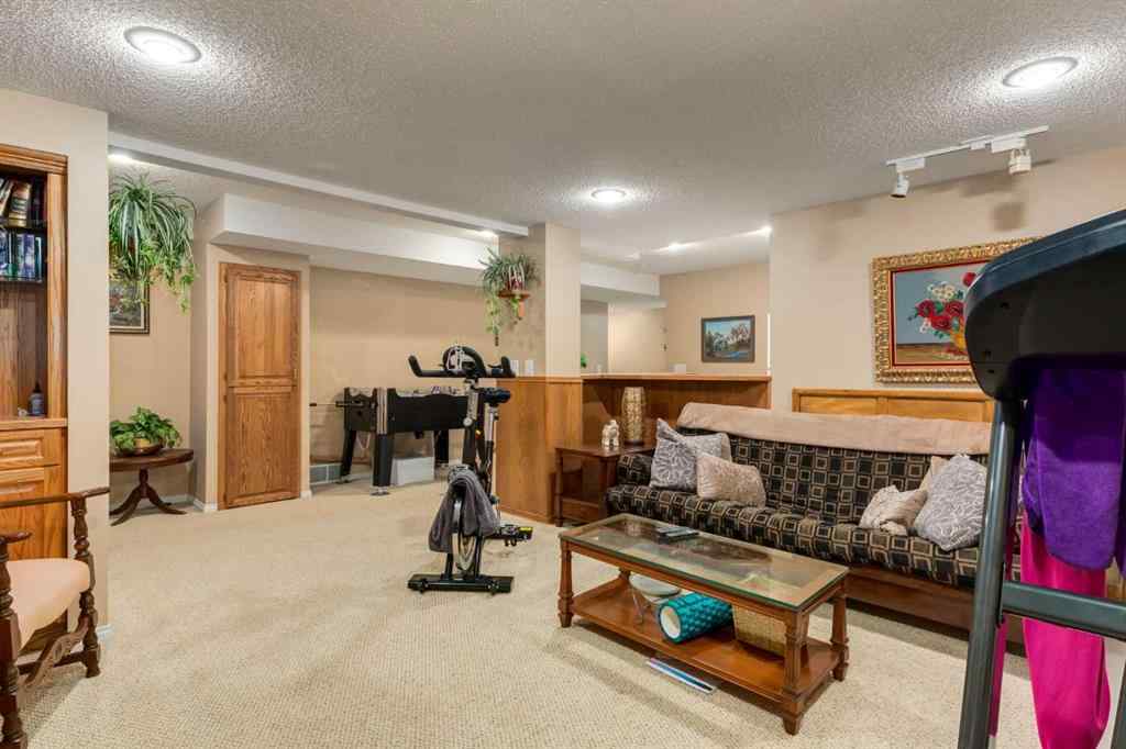 MLS® A2253429 - 215 Alandale Place SW in NONE Rural Rocky View County, Residential