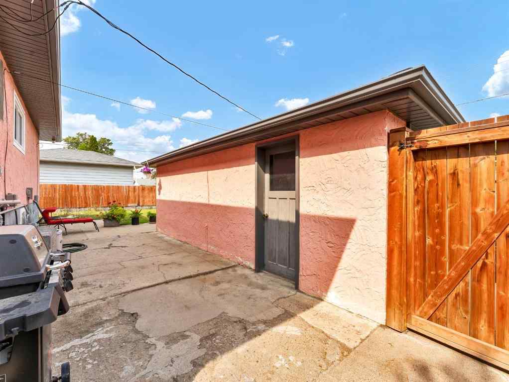 MLS® A2253432 - 406 9 Street SW in SW Hill Medicine Hat, Residential