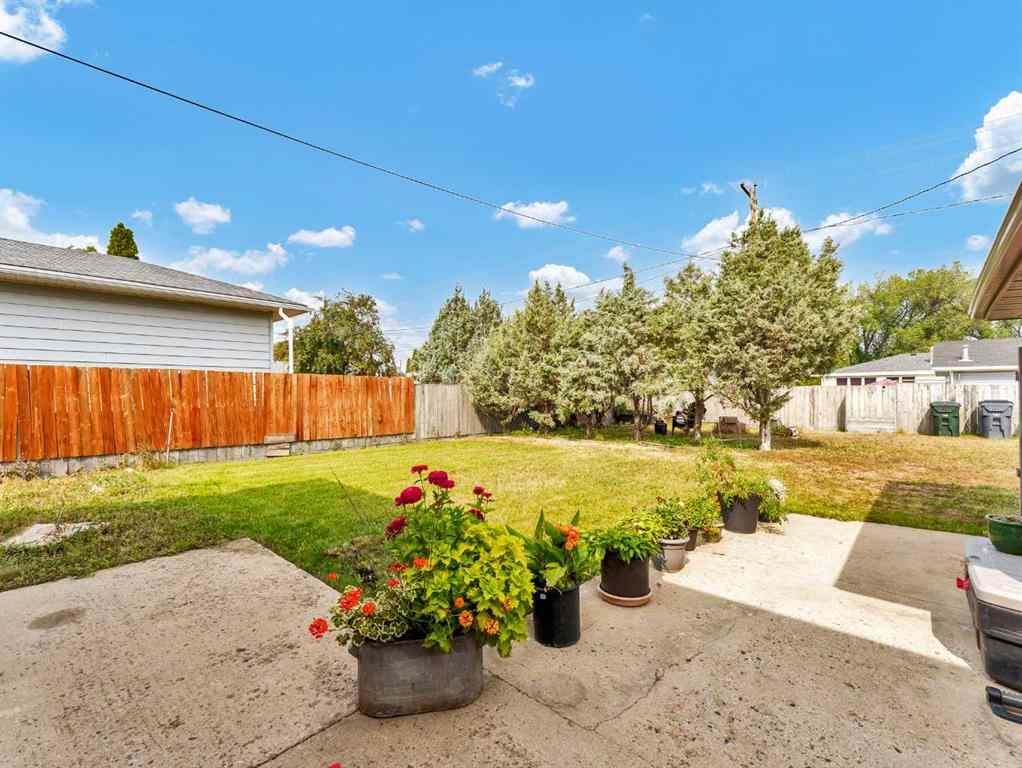 MLS® A2253432 - 406 9 Street SW in SW Hill Medicine Hat, Residential