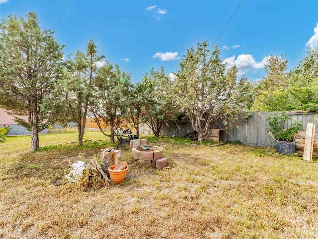 MLS® A2253432 - 406 9 Street SW in SW Hill Medicine Hat, Residential