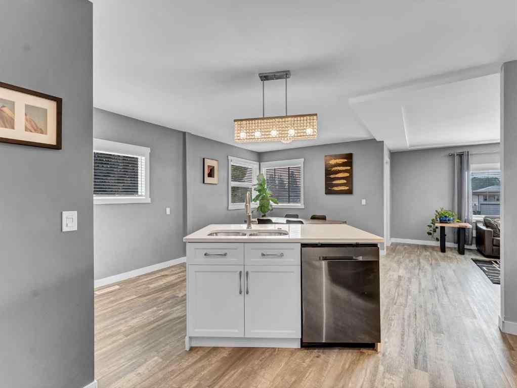 MLS® A2253432 - 406 9 Street SW in SW Hill Medicine Hat, Residential