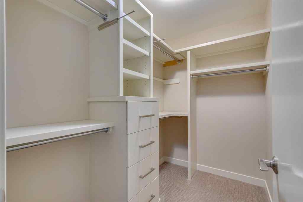 MLS® A2253433 - 2123 32 Avenue SW in Richmond Calgary, Residential