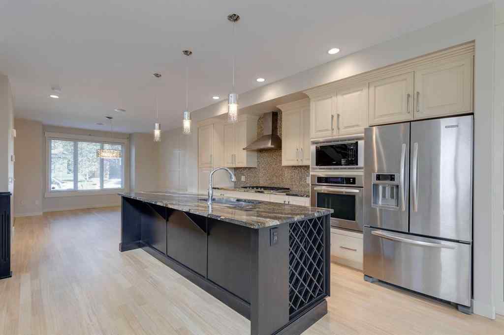 MLS® A2253433 - 2123 32 Avenue SW in Richmond Calgary, Residential