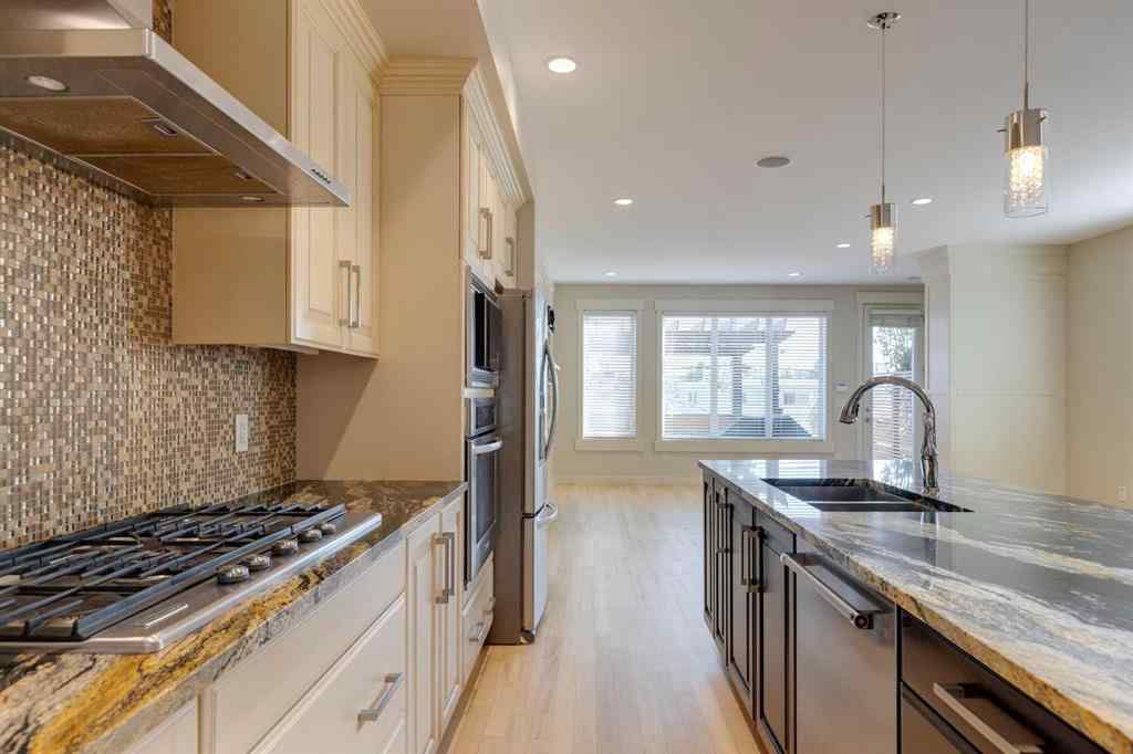 MLS® A2253433 - 2123 32 Avenue SW in Richmond Calgary, Residential