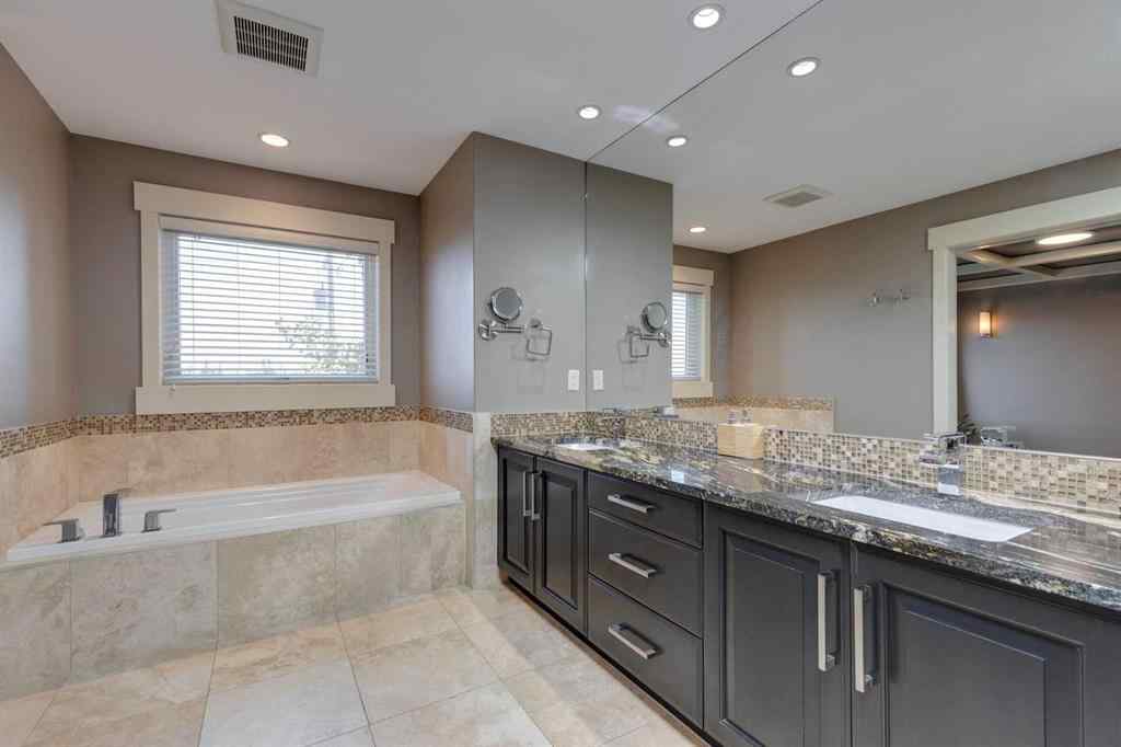 MLS® A2253433 - 2123 32 Avenue SW in Richmond Calgary, Residential