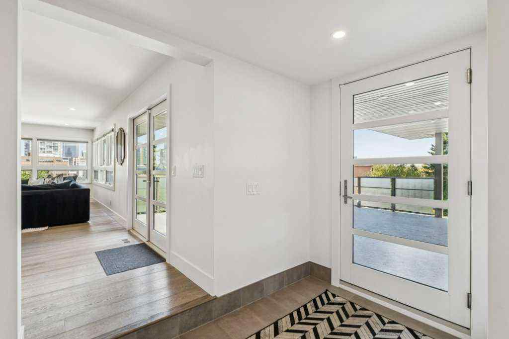 MLS® A2253435 - 1903 9 Street SW in Upper Mount Royal Calgary, Residential