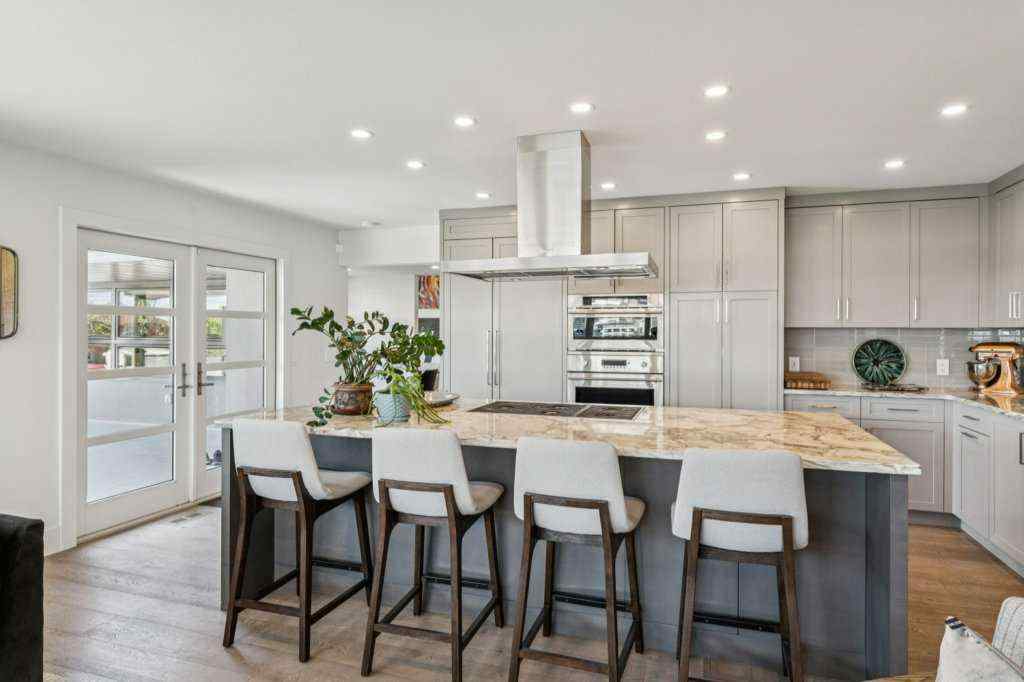 MLS® A2253435 - 1903 9 Street SW in Upper Mount Royal Calgary, Residential