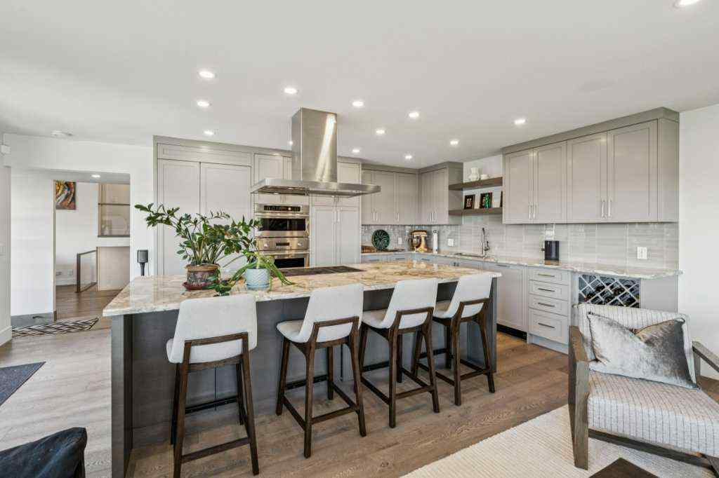 MLS® A2253435 - 1903 9 Street SW in Upper Mount Royal Calgary, Residential