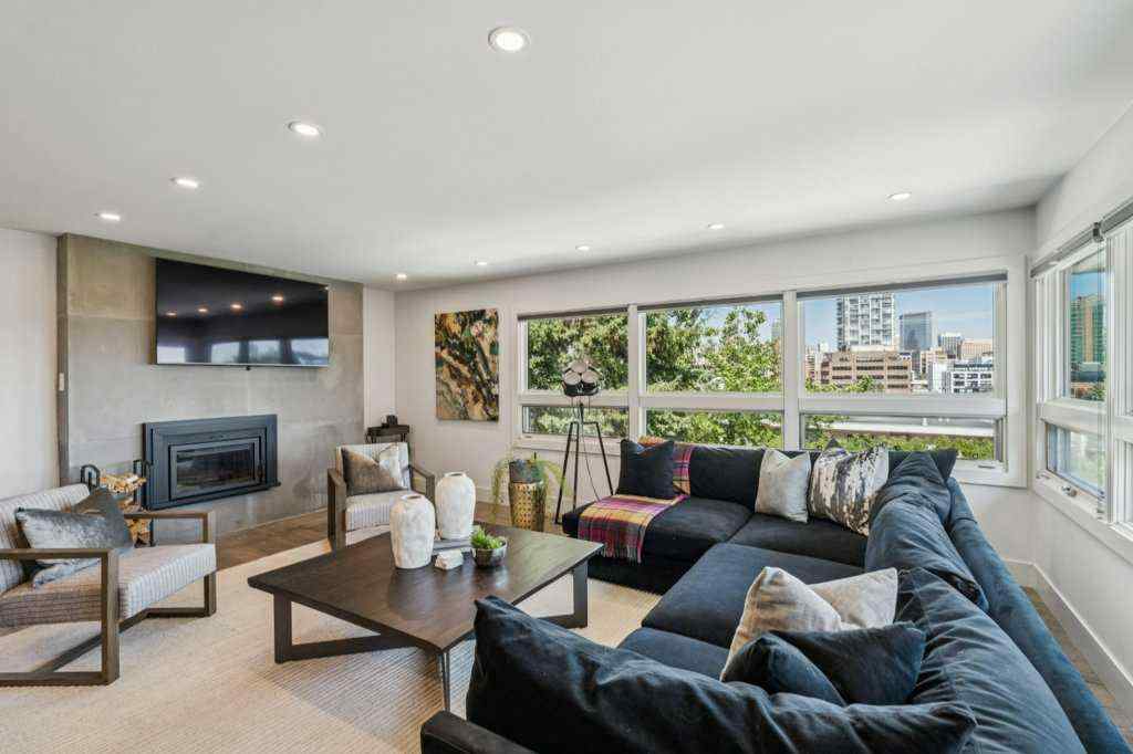 MLS® A2253435 - 1903 9 Street SW in Upper Mount Royal Calgary, Residential