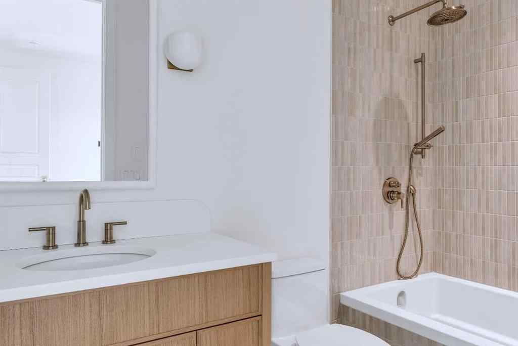 MLS® A2253441 - 1222 8 Avenue SE in Inglewood Calgary, Residential