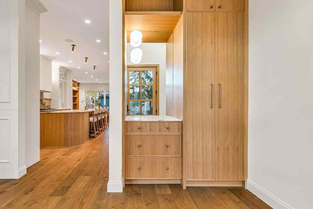 MLS® A2253441 - 1222 8 Avenue SE in Inglewood Calgary, Residential