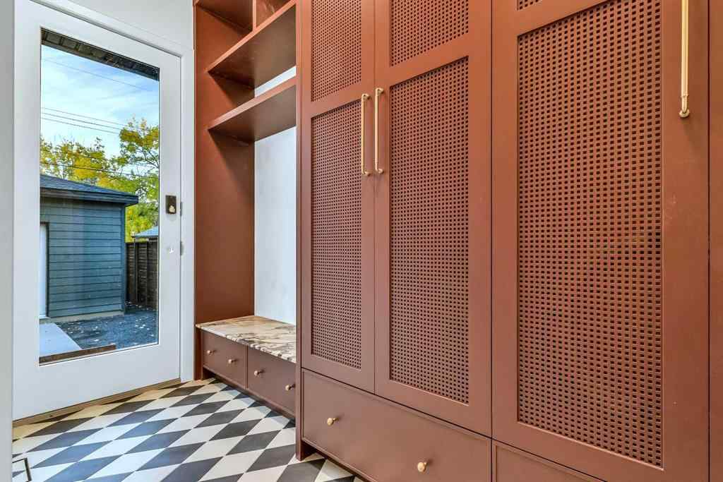 MLS® A2253441 - 1222 8 Avenue SE in Inglewood Calgary, Residential