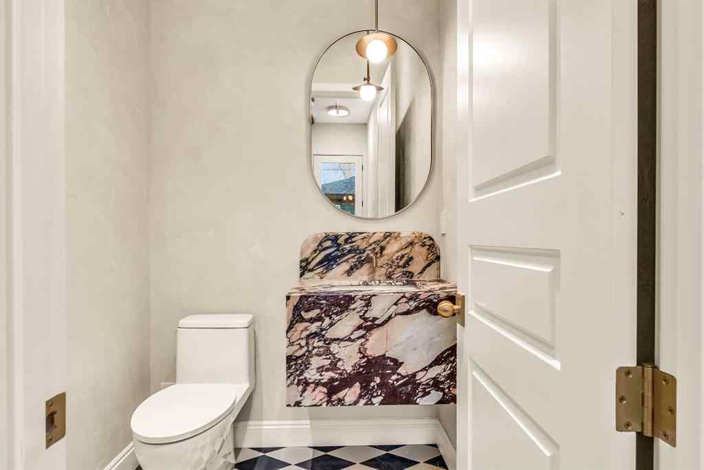 MLS® A2253441 - 1222 8 Avenue SE in Inglewood Calgary, Residential