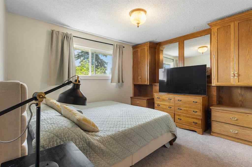 MLS® A2253445 - 74 Armstrong Crescent SE in Acadia Calgary, Residential